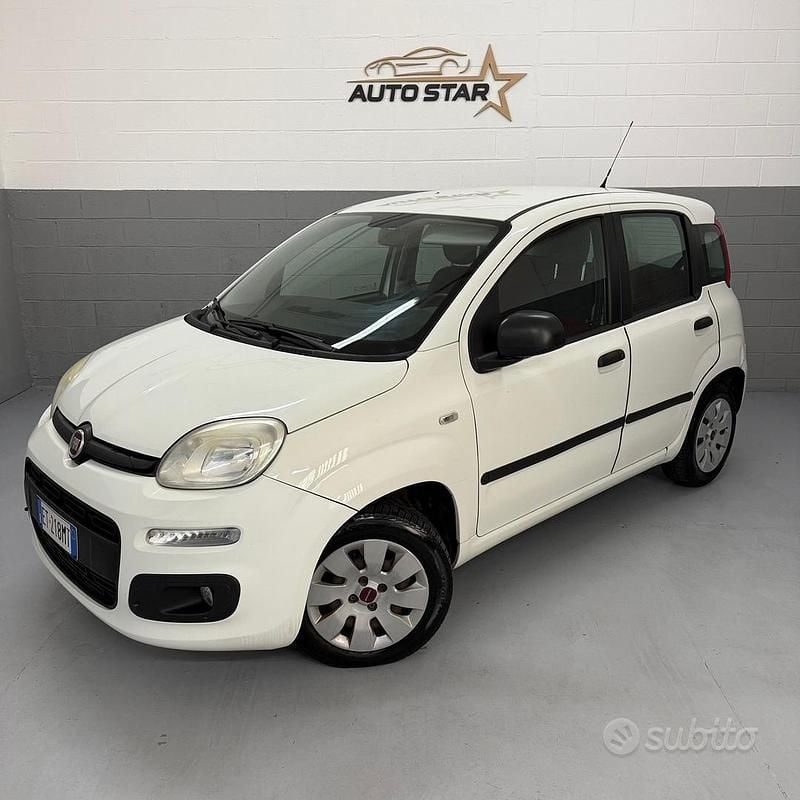 Usata Fiat Panda Lounge 69 CV (50 kW) 2013 Bianco Utilitaria