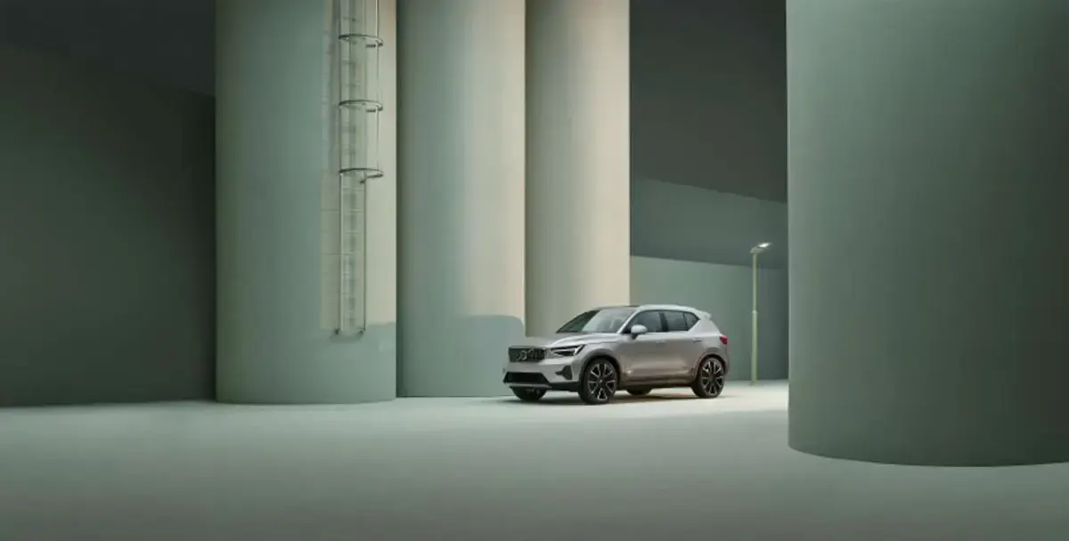 Usata Volvo XC40 Core 163 CV (119 kW) 2024 Argento SUV