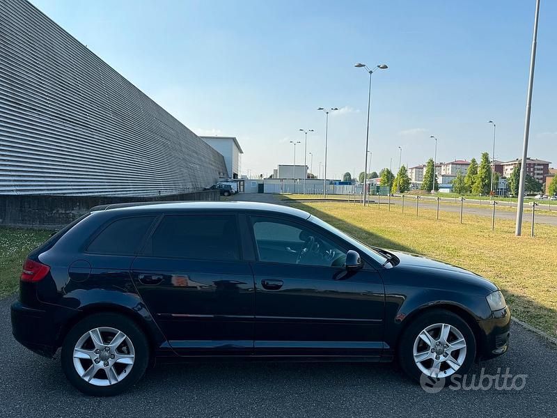 Usata Audi A3 Ambition 125 CV (91 kW) 2011 Blu Utilitaria
