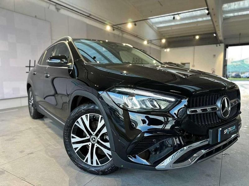 Usata Mercedes GLA200 Advanced Plus 150 CV (110 kW) 2025 Nero SUV
