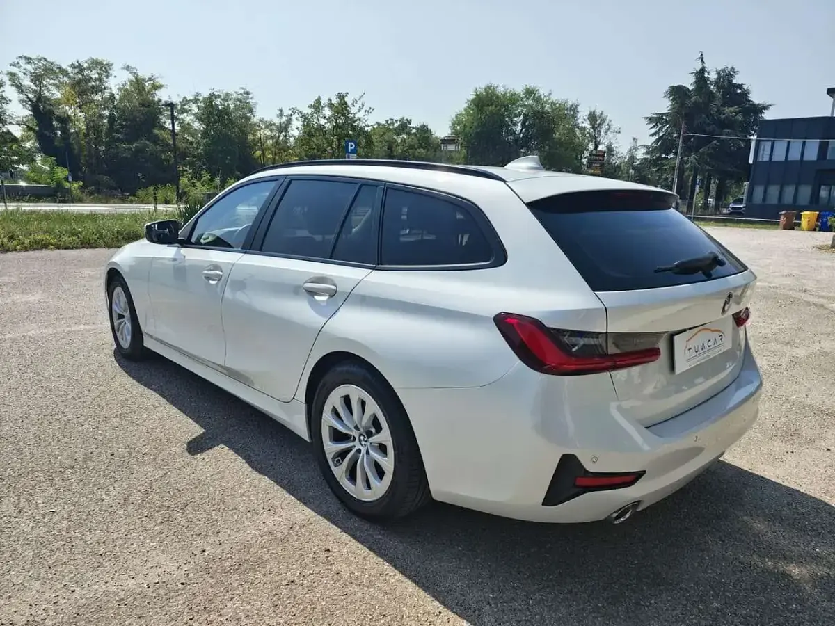 Usata BMW 320 Efficient Dynamics 190 CV (139 kW) 2019 Bianco Station wagon