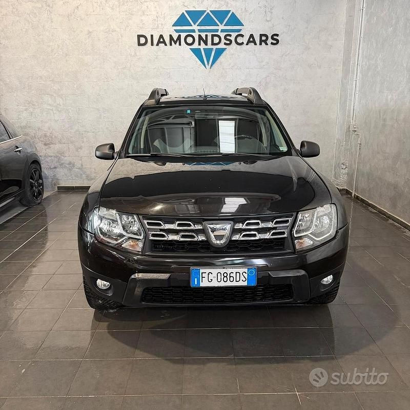 Usata Dacia Duster Lauréate 109 CV (80 kW) 2016 Nero SUV