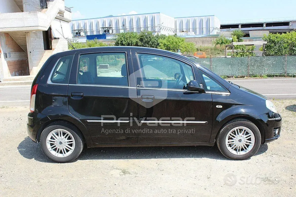 Usata Lancia Musa 90 CV (66 kW) 2009 Nero Monovolume