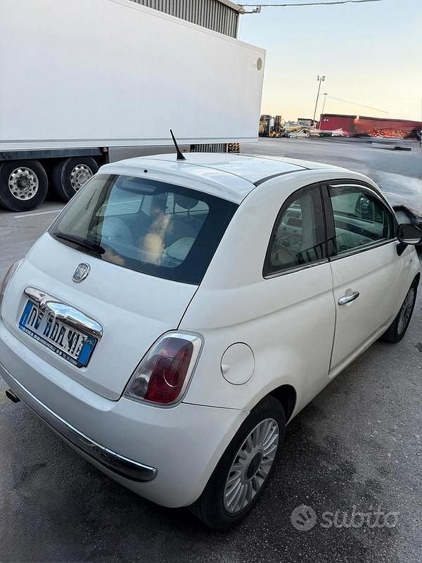 Usata Fiat 500 Lounge 75 CV (55 kW) 2007 Bianco Utilitaria
