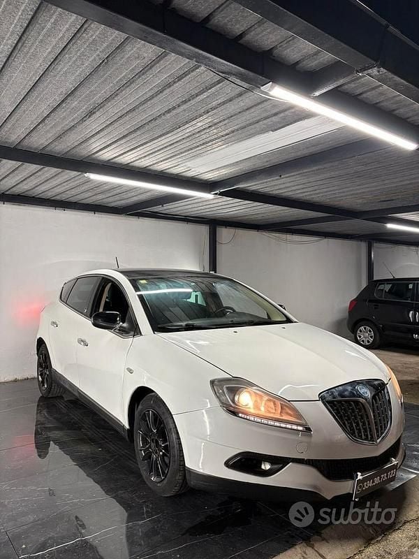 Usata Lancia Delta Gold 120 CV (88 kW) 2013 Bianco Utilitaria