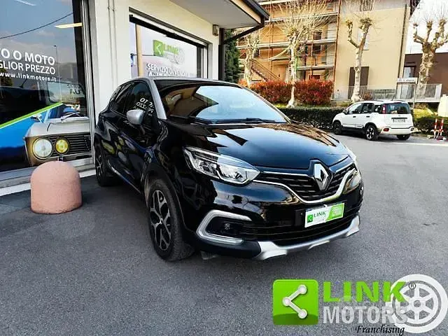 Usata Renault Captur Zen 90 CV (66 kW) 2018 Nero SUV