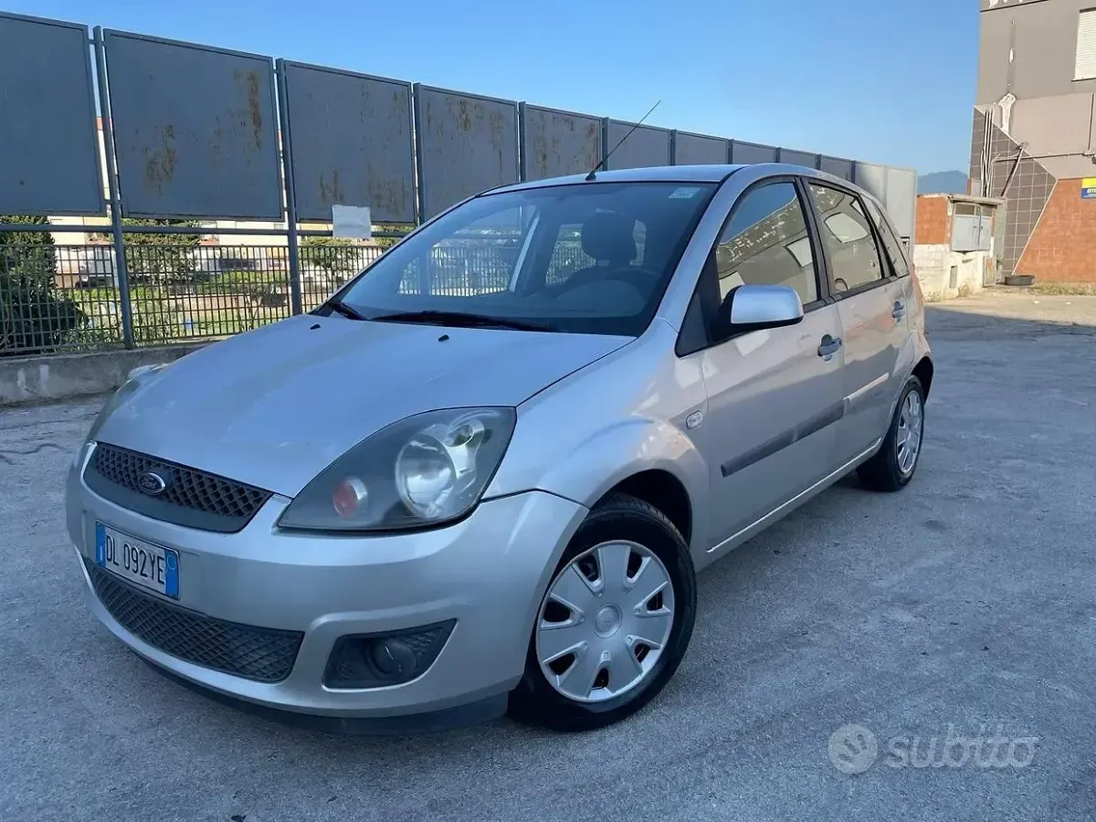 Usata Ford Fiesta 68 CV (50 kW) 2008 Utilitaria