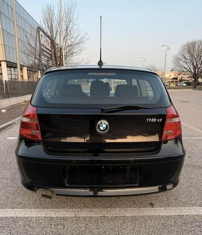 Usata BMW 118 143 CV (105 kW) 2011 Utilitaria