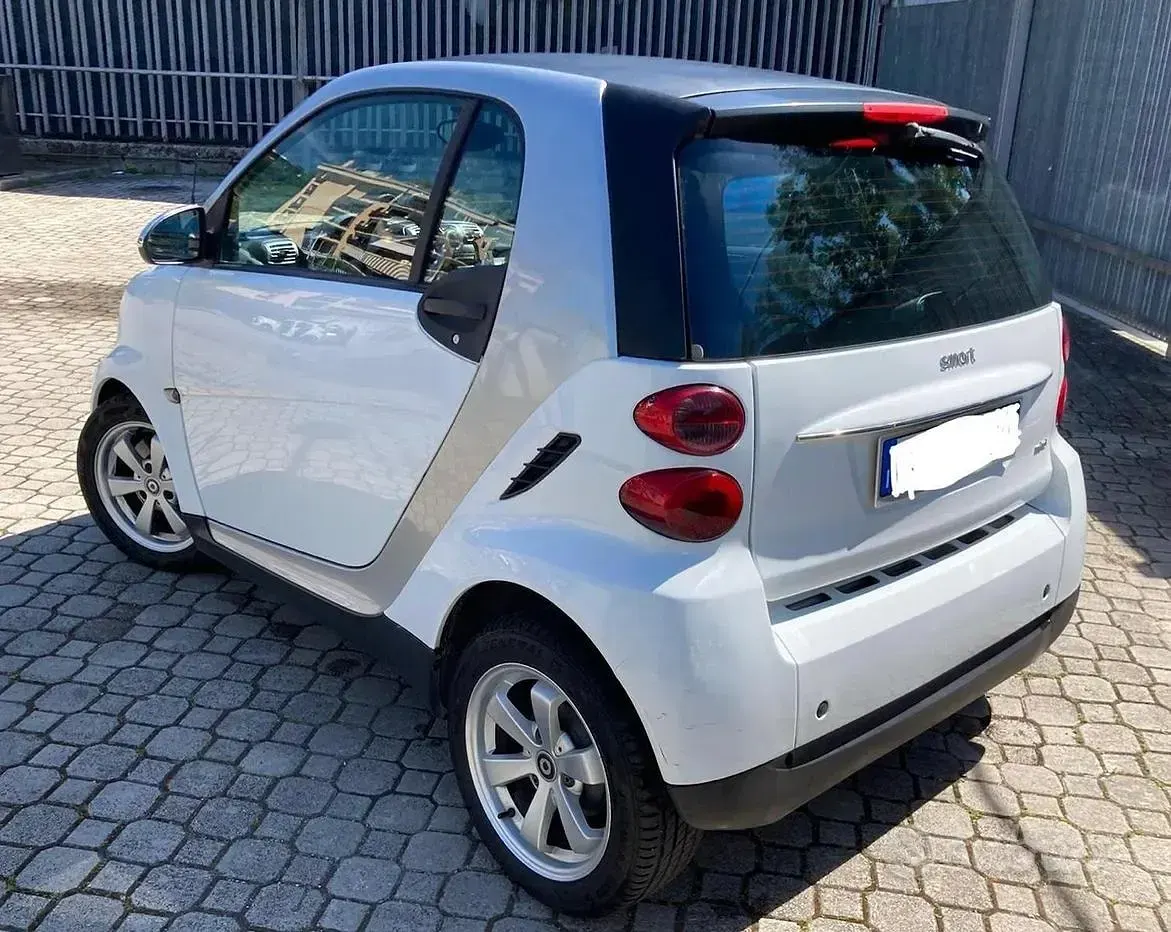 Usata Smart ForTwo Coupé 71 CV (52 kW) 2009 Bianco Coupé