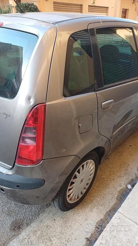 Usata Lancia Musa 90 CV (66 kW) 2007 Monovolume