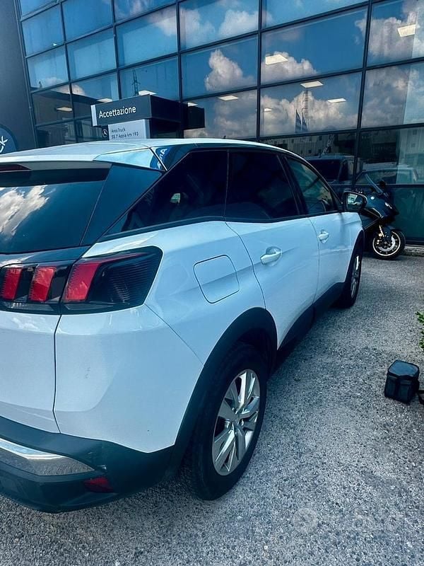 Usata Peugeot 3008 130 CV (95 kW) 2024 Bianco SUV