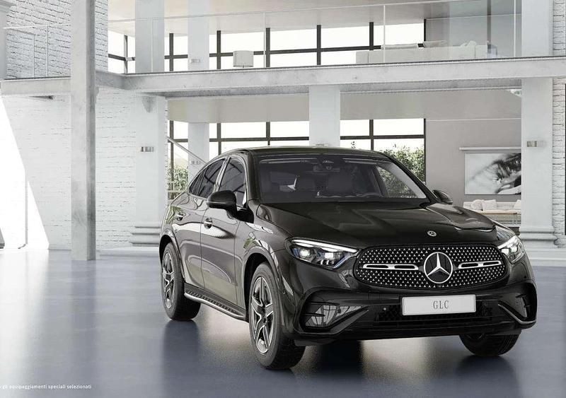 Nuova Mercedes GLC300e AMG line 333 CV (244 kW) 2026 Nero Coupé