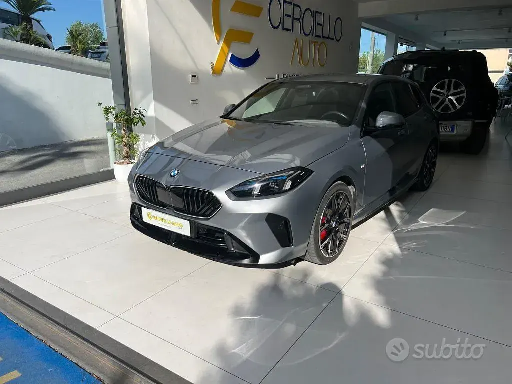 Usata BMW 118 M Sport 150 CV (110 kW) 2025 Grigio metallizzato Utilitaria