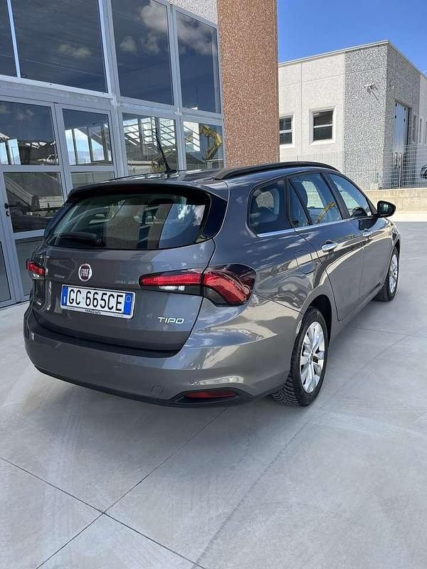 Usata Fiat Tipo Easy 120 CV (88 kW) 2020 Other Station wagon