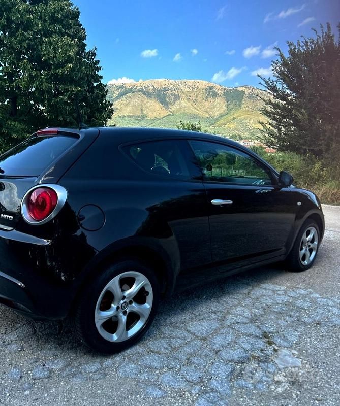 Nero Usata 2016 Alfa Romeo MiTo Due volumi | 7000 € (Cara) - Immagine 1/4