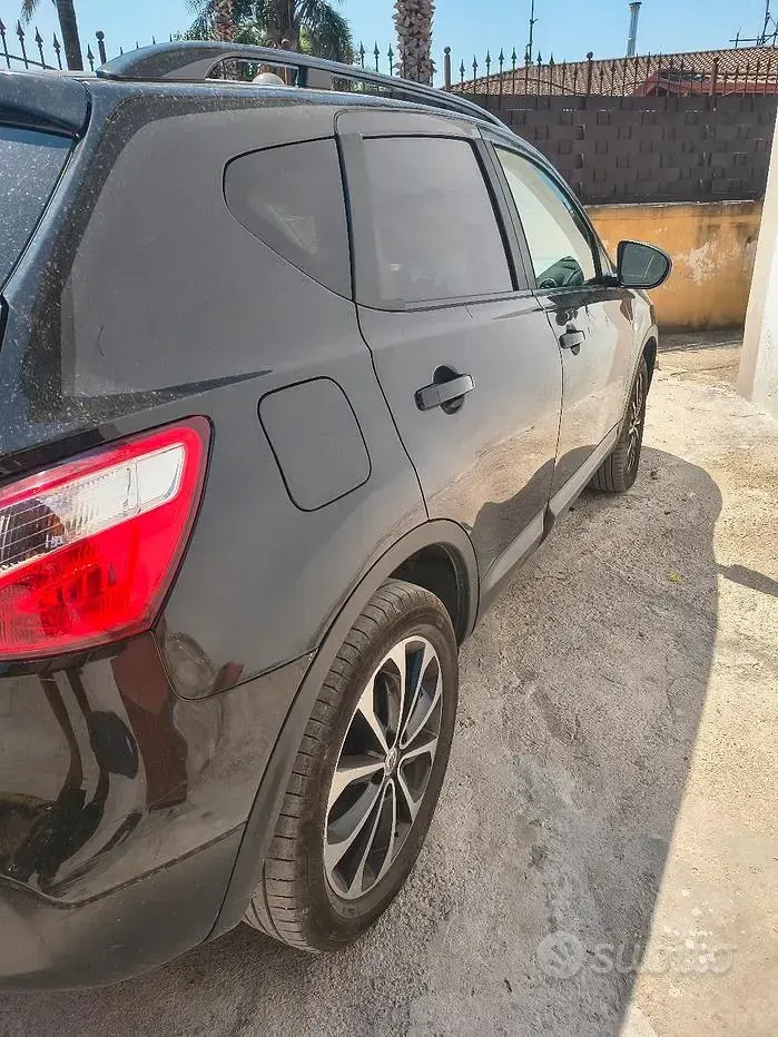 Usata Nissan Qashqai 110 CV (80 kW) 2013 Nero SUV