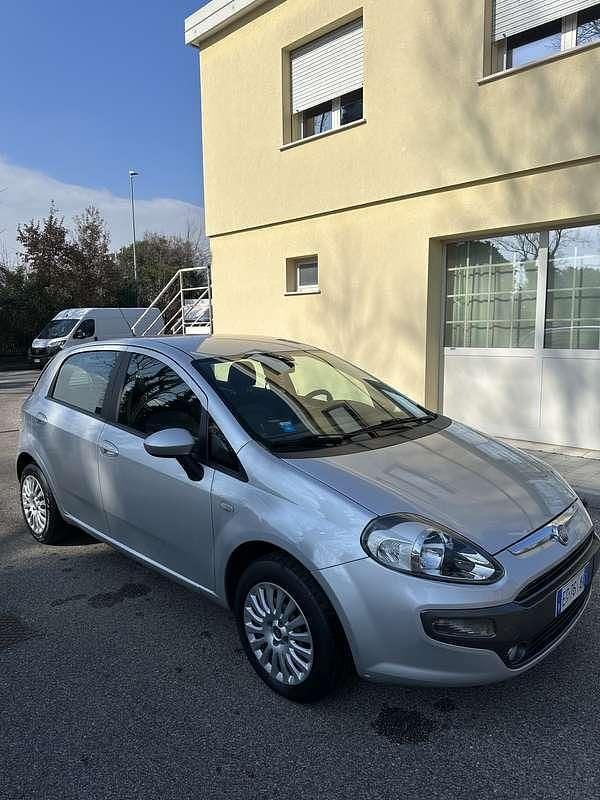 Usata Fiat Punto Evo Dynamic 77 CV (56 kW) 2011 Grigio Utilitaria