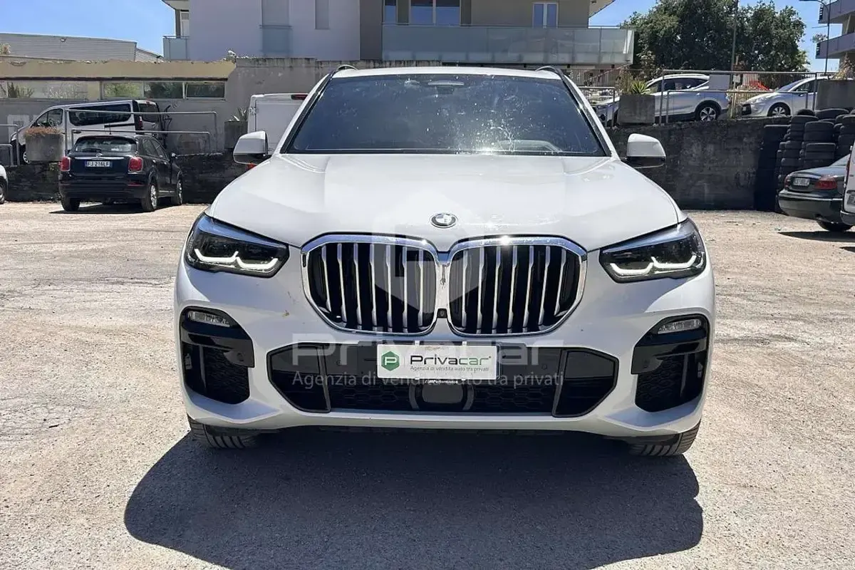 Begagnad BMW X5 M M Sport 265 HK (194 kW) 2019 Vit SUV