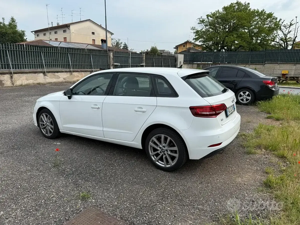 Usata Audi A3 116 CV (85 kW) 2019 Berlina