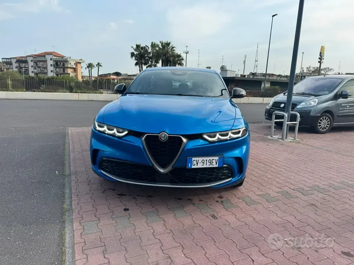 Usata Alfa Romeo Tonale 131 CV (96 kW) 2024 Bluazzurro SUV