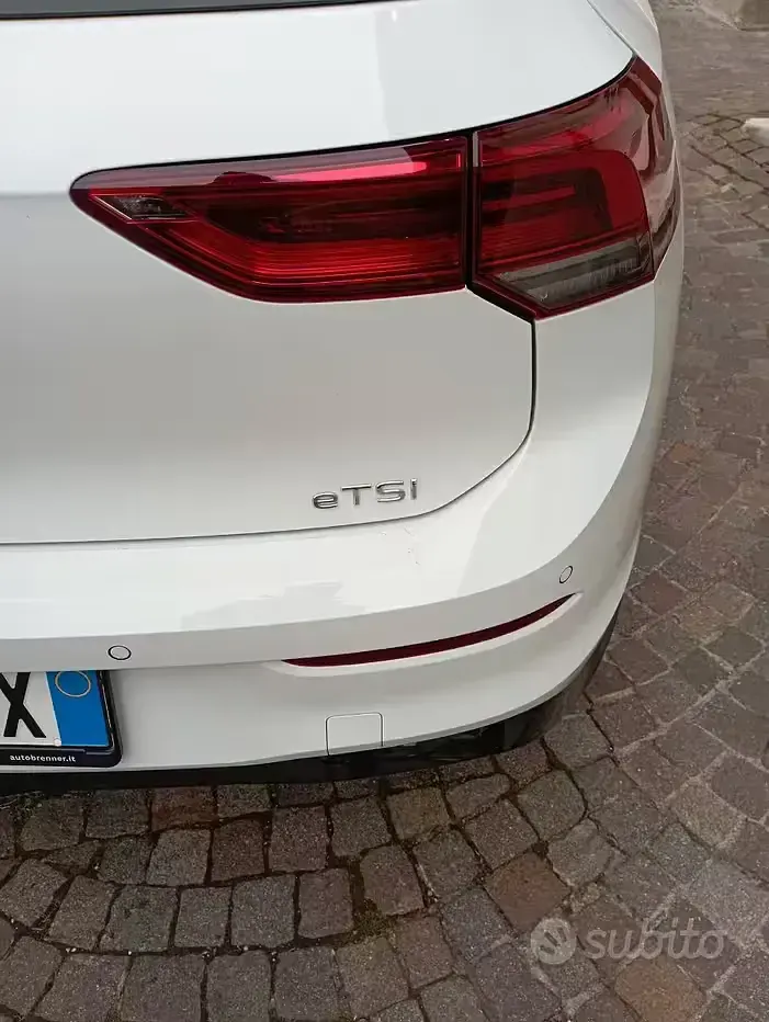 Usata VW Golf VIII 150 CV (110 kW) 2024 Bianco Berlina
