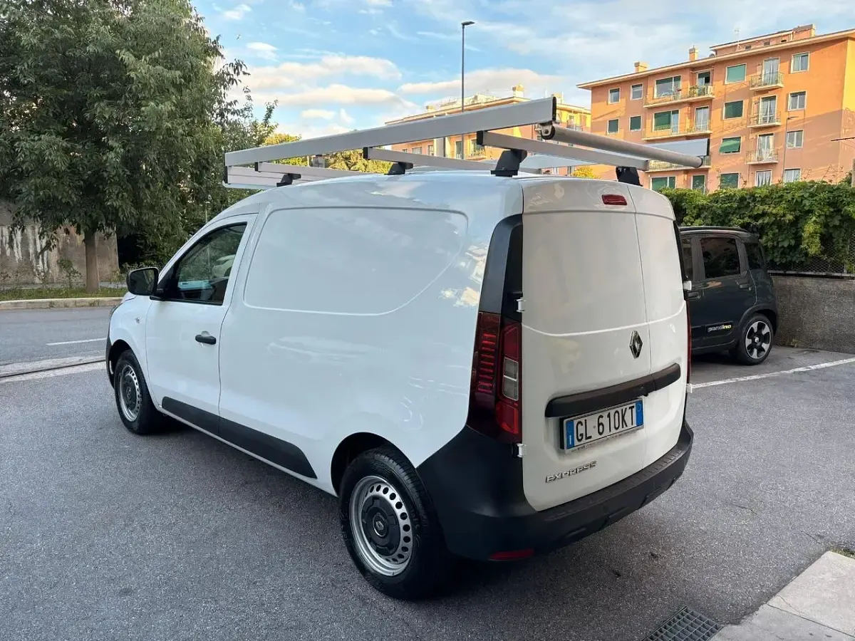 Usata Renault Express 95 CV (69 kW) 2023 Bianco Monovolume