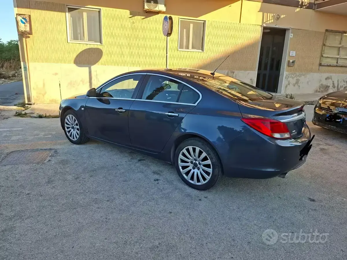 Usata Opel Insignia 160 CV (117 kW) 2009 Blu Berlina