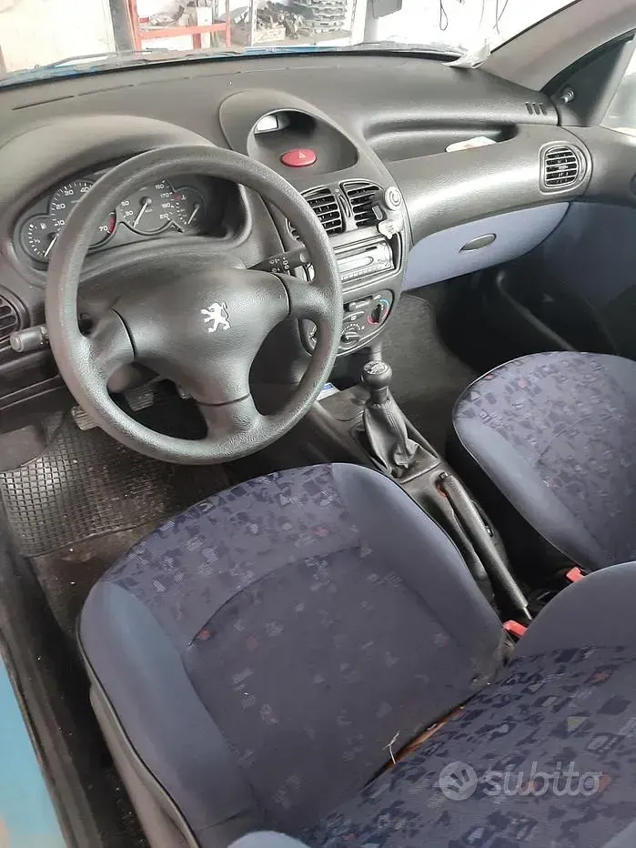 Usata Peugeot 206 60 CV (44 kW) 1999 Bluazzurro Utilitaria