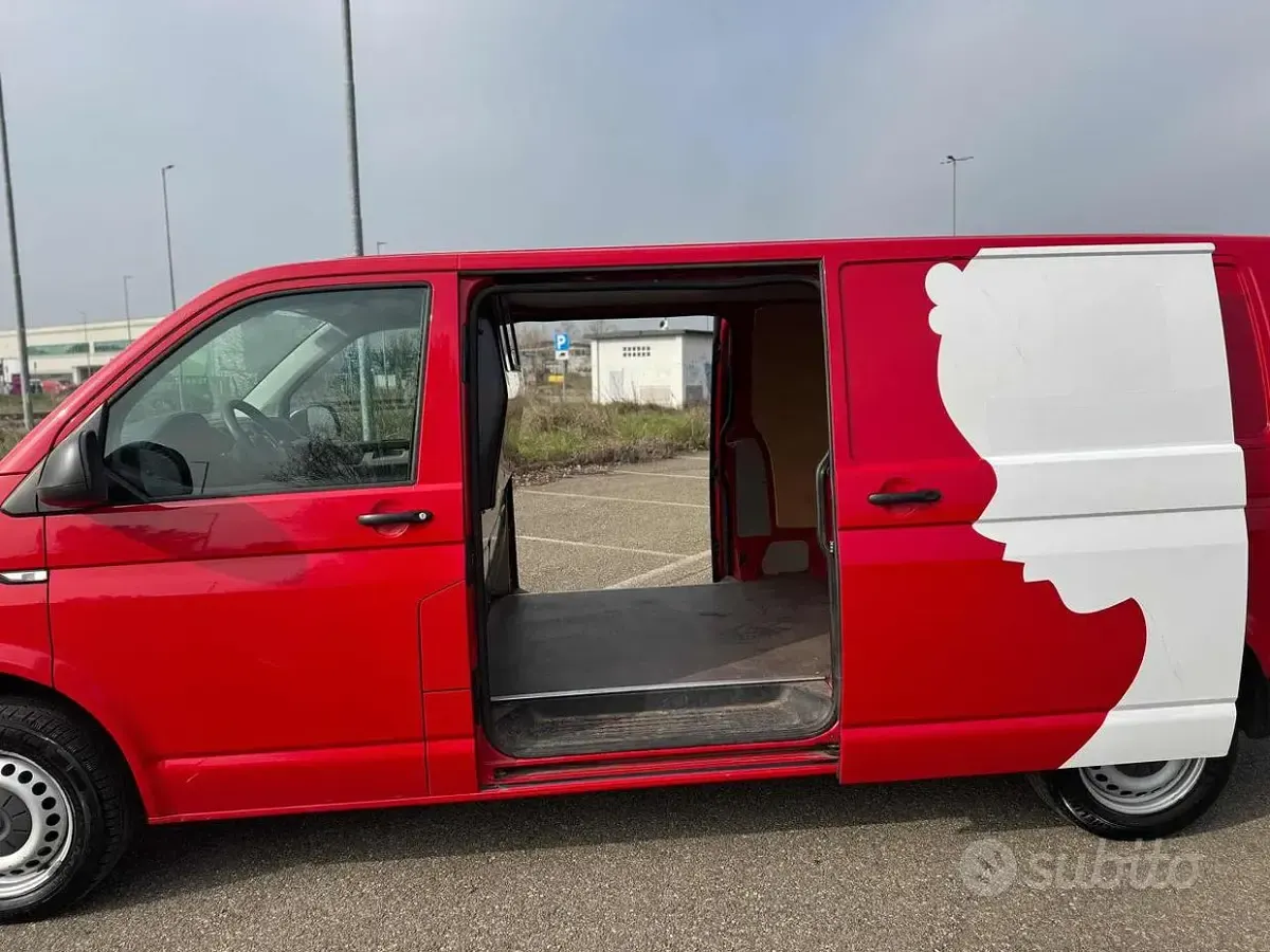 Usata VW T6 150 CV (110 kW) 2018 Rosso Furgone