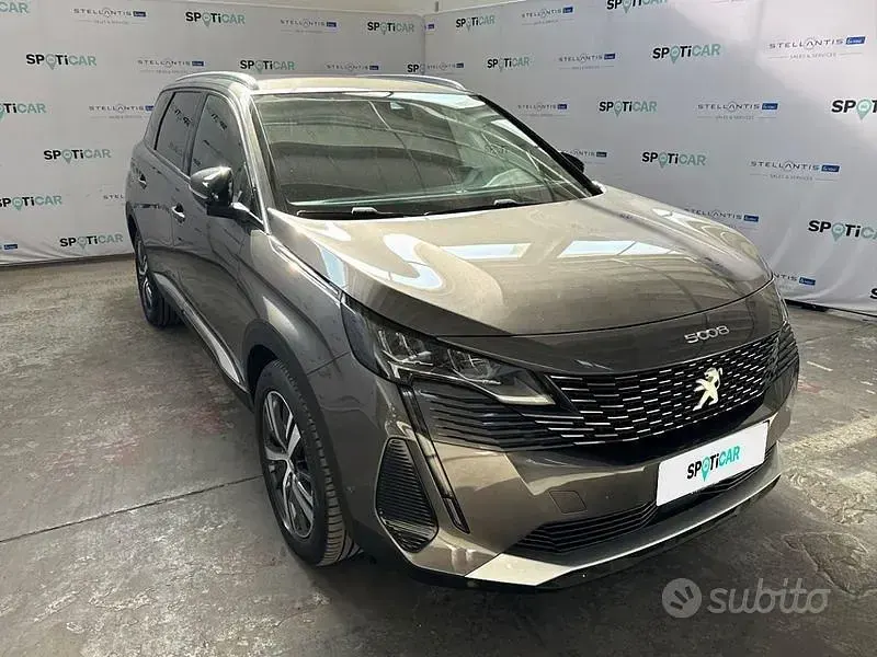 Usata Peugeot 5008 Allure 131 CV (96 kW) 2023 Grigio SUV