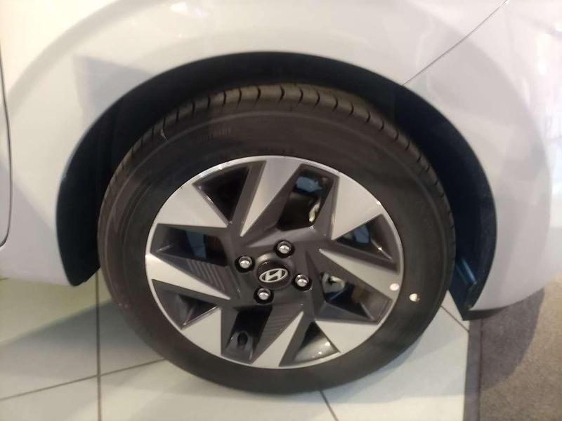 Nuova Hyundai i10 61 CV (44 kW) 2025 Grigio Utilitaria