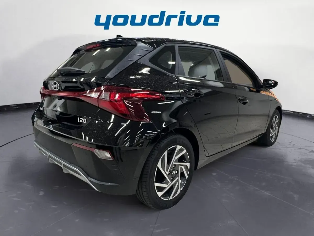 Nuova Hyundai i20 90 CV (66 kW) 2026 Viola Utilitaria