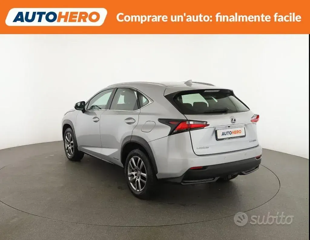 Usata Lexus NX300h 155 CV (114 kW) 2017 Grigio SUV