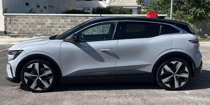 Usata Renault Mégane IV Techno 55 kW (75 CV) 2022 Grigio Berlina
