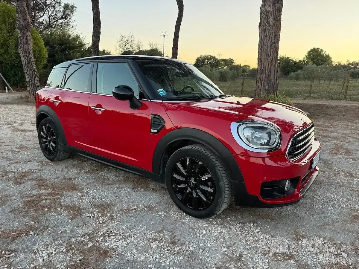 Usata Mini Cooper D Countryman Business 150 CV (110 kW) 2018 Rosso SUV