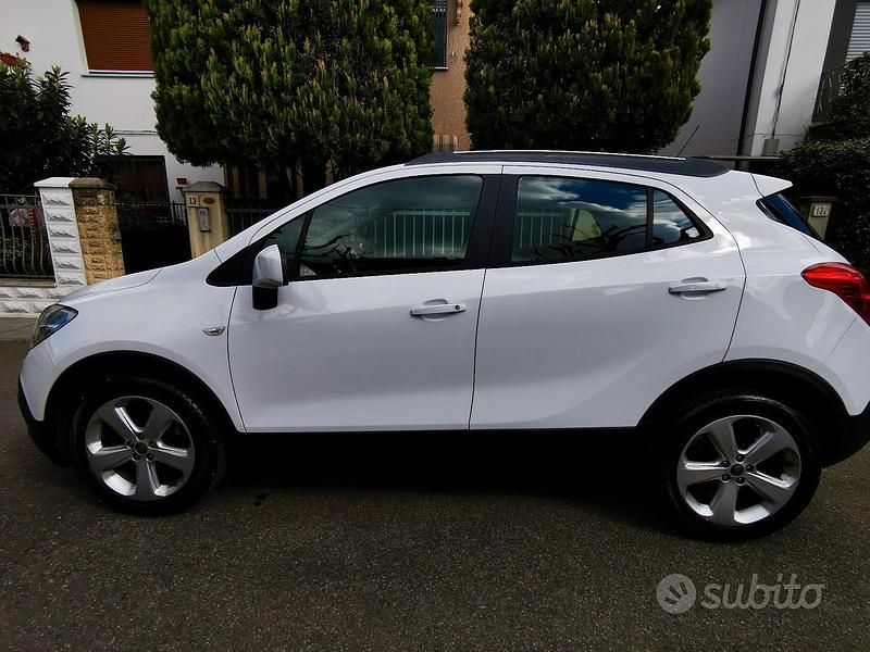 Usata Opel Mokka 115 CV (84 kW) 2014 Bianco SUV