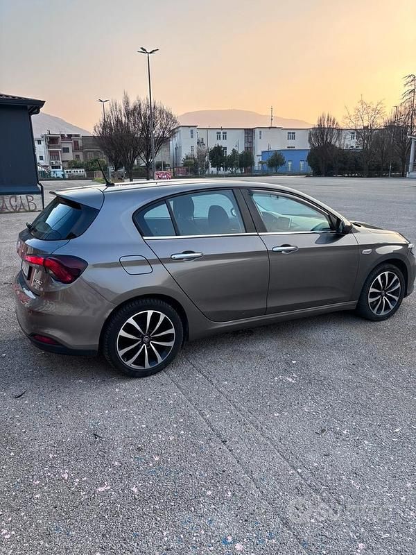 Usata Fiat Tipo 95 CV (69 kW) 2021 Grigio Berlina