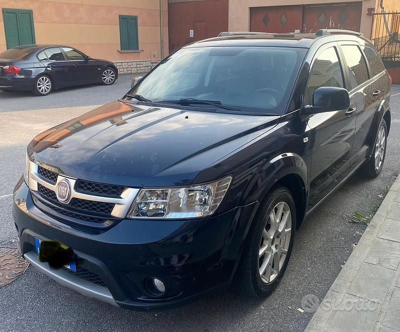 Usata Fiat Freemont 170 CV (125 kW) 2011 Blu SUV