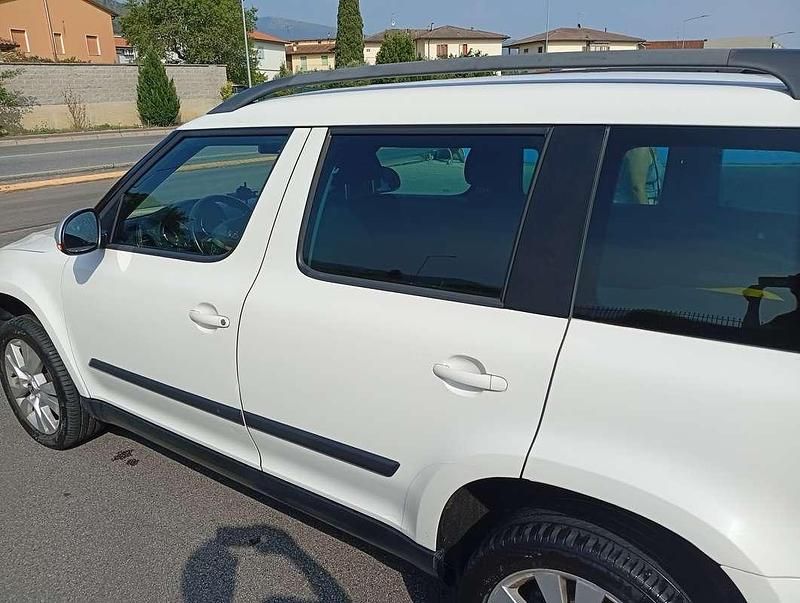 Usata Skoda Yeti Elegance 140 CV (102 kW) 2014 Bianco SUV