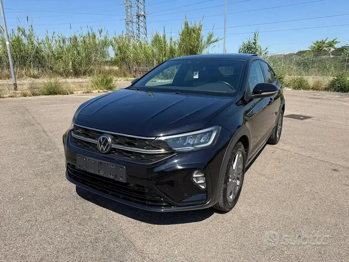 Usata VW Taigo R-line 110 CV (80 kW) 2022 Nero SUV