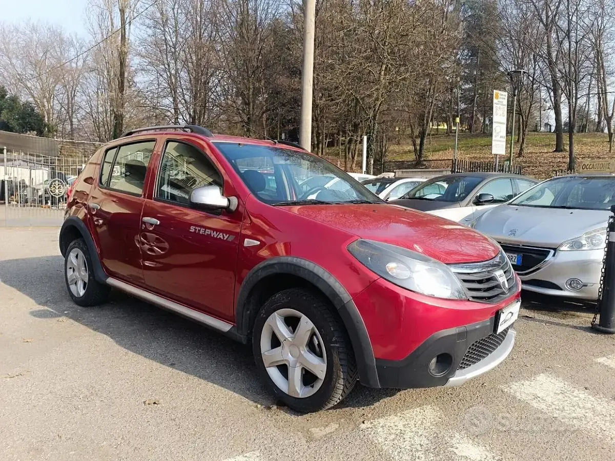 Brugt Dacia Sandero Stepway 85 HK (62 kW) 2011 Rød Sedan