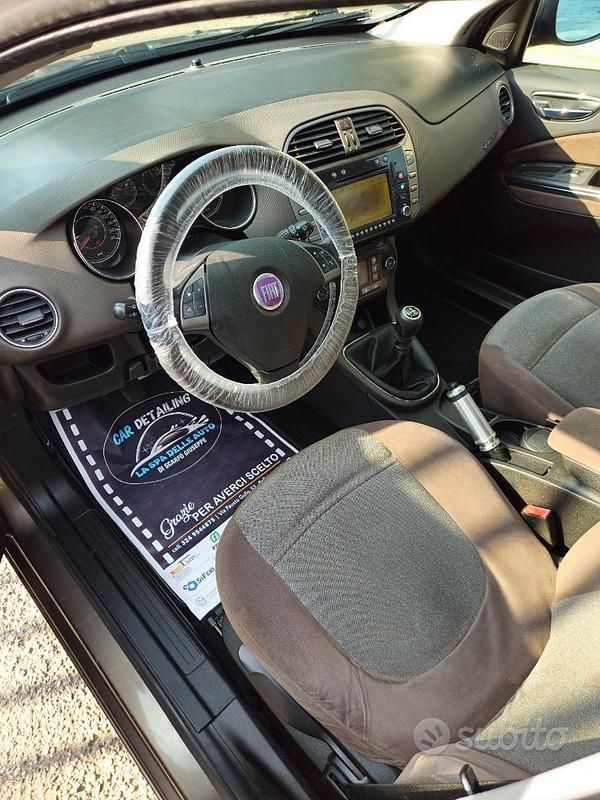 Usata Fiat Bravo 150 CV (110 kW) 2007 Marrone Utilitaria