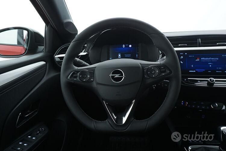 Usata Opel Corsa 101 CV (74 kW) 2025 Rosso Berlina