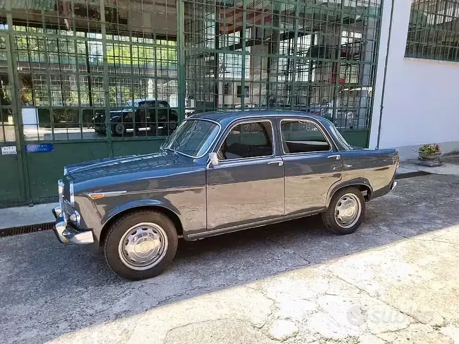 Usata Alfa Romeo Giulietta Ti 65 CV (47 kW) 1960 Grigio Berlina