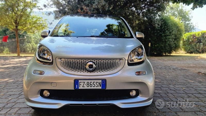 Usata Smart ForTwo Coupé Superpassion 90 CV (66 kW) 2019 Utilitaria