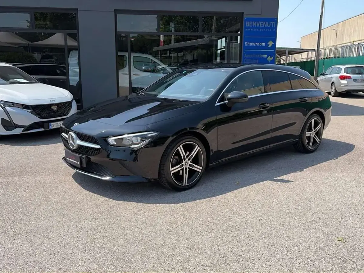 Usata Mercedes CLA180 136 CV (100 kW) 2021 Nero Coupé