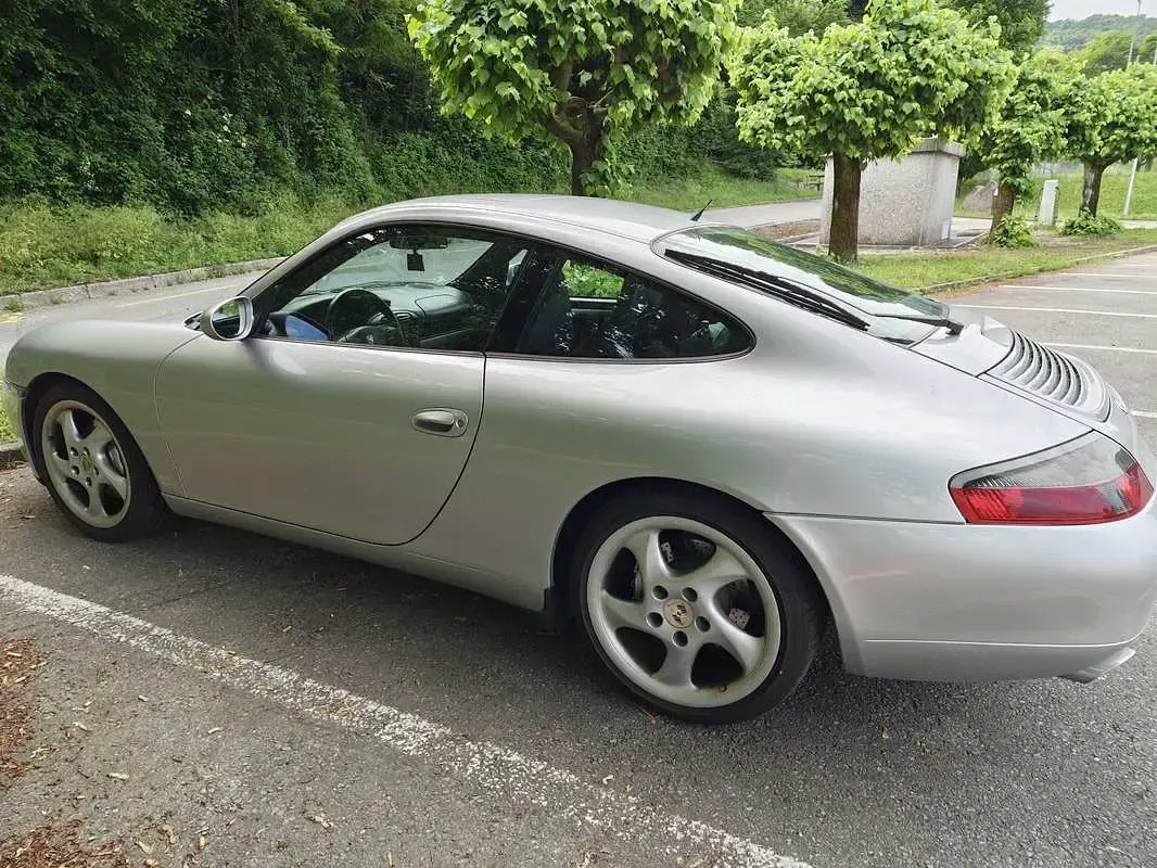 Usata Porsche 911 Carrera 4 300 CV (220 kW) 1999 Grigio Coupé