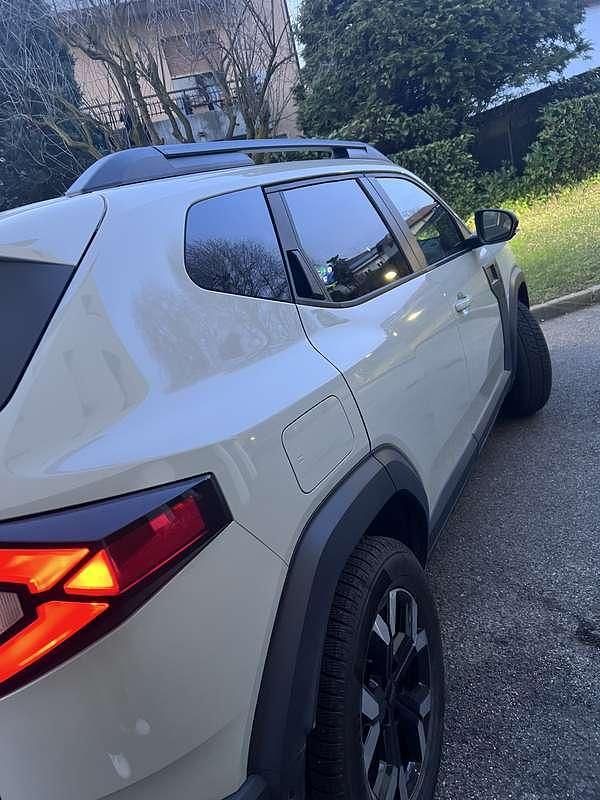 Usata Dacia Duster Extreme 94 CV (69 kW) 2024 Beige SUV