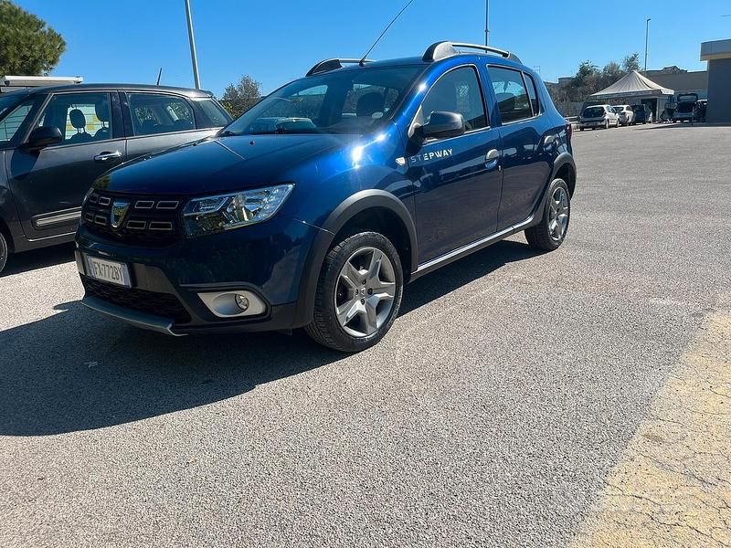 Usata Dacia Sandero Stepway 75 CV (55 kW) 2019 Blu Berlina