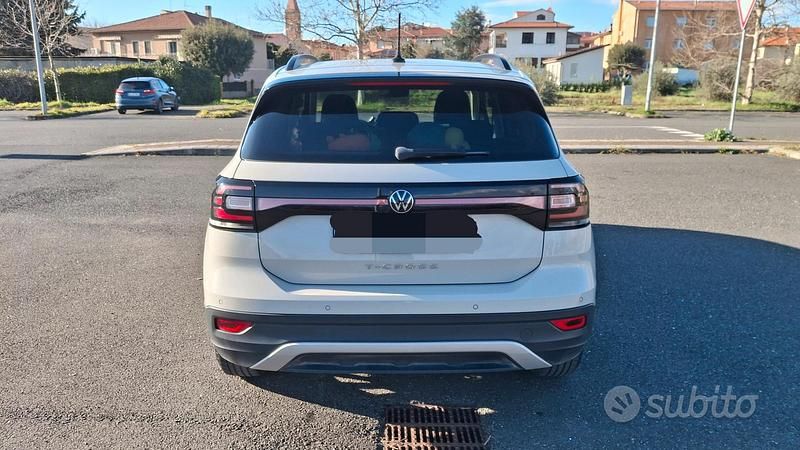 Usata VW T-Cross Style 110 CV (80 kW) 2023 Grigio SUV